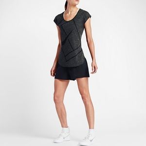 NIKE Baseline Court Tennis Practice Tee
